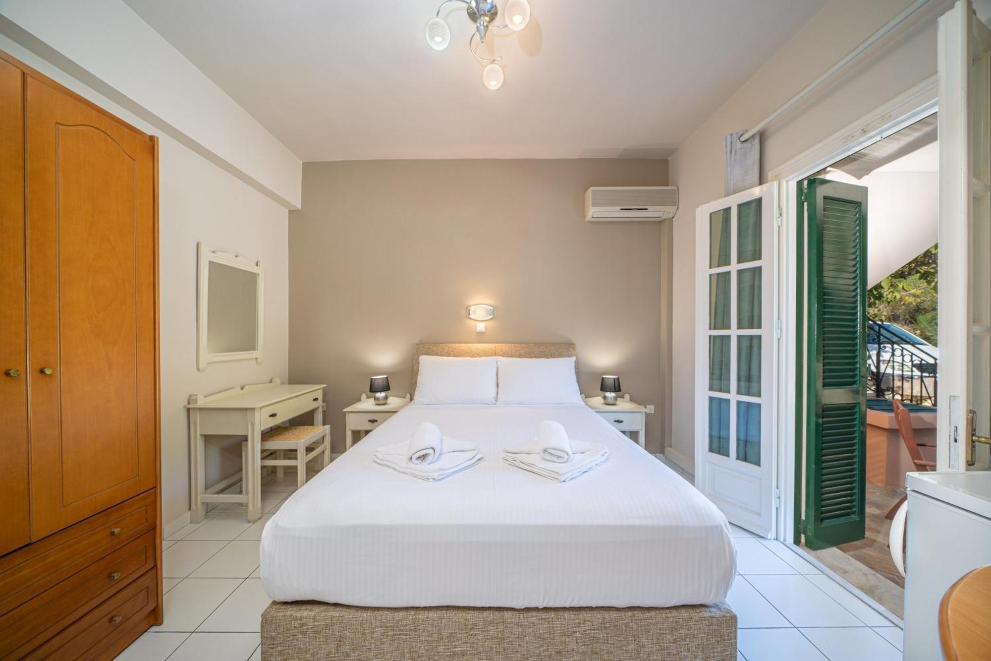 Panoramic Sunset Apartment Kothreas ภายนอก รูปภาพ
