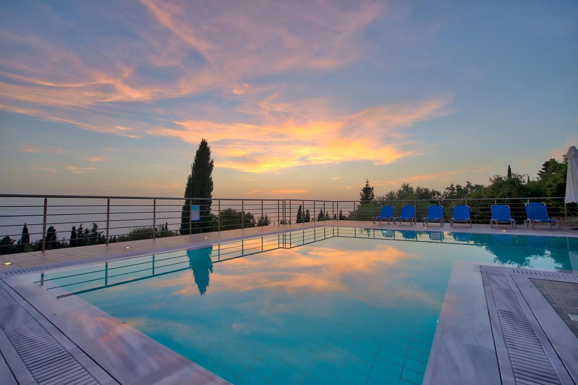 Panoramic Sunset Apartment Kothreas ภายนอก รูปภาพ